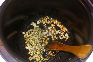 Рецепт гороховой каши в мультиварке: с луком, овощами, копченостями